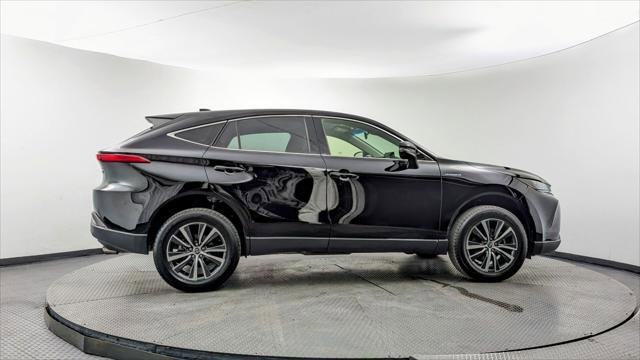Used 2021 Toyota Venza LE image 9
