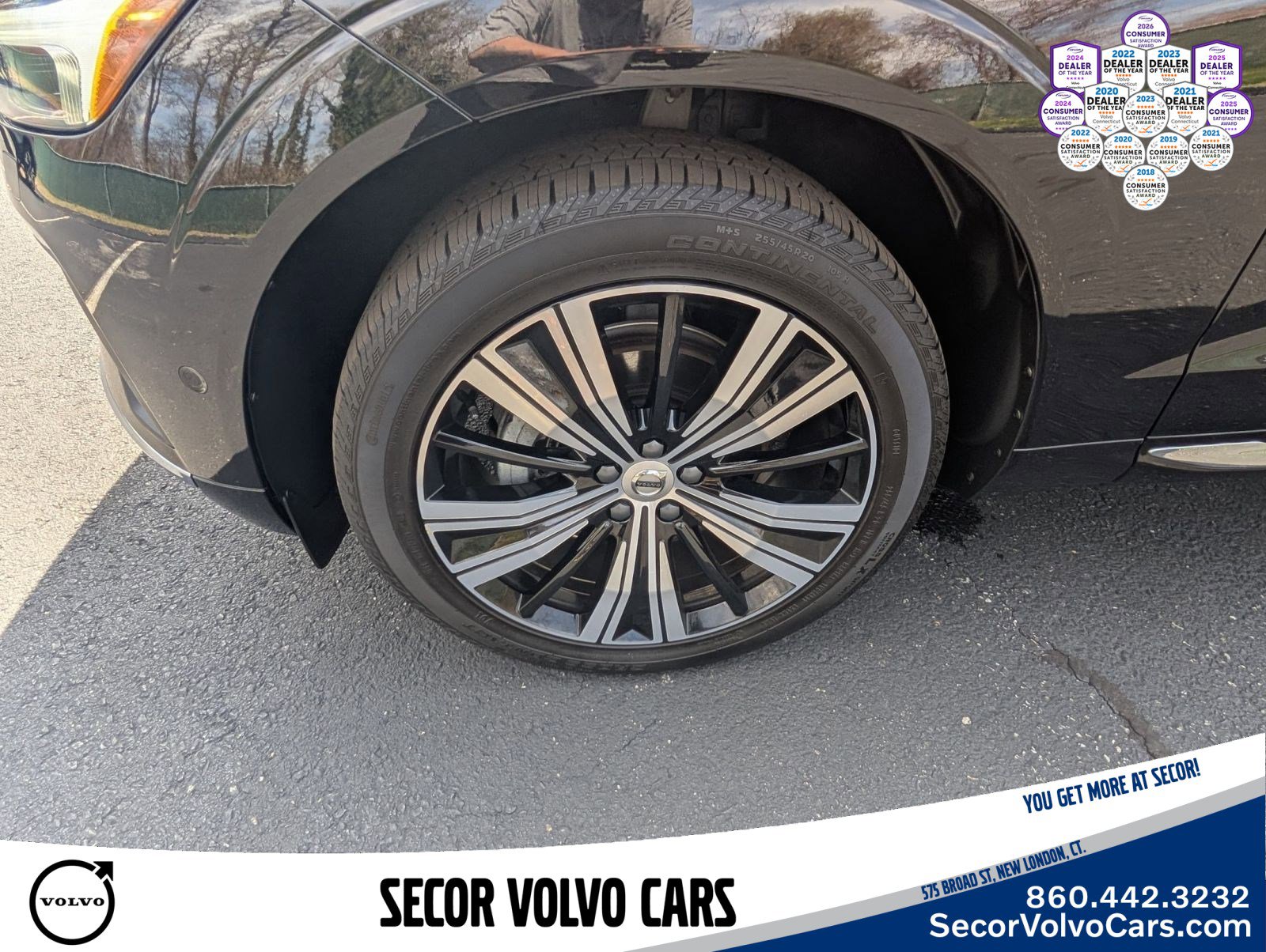 Used 2023 Volvo XC60 B5 Plus w/ Climate Package AWD/4WD image 32