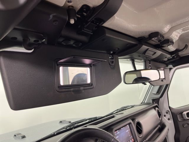 Used 2023 Jeep Wrangler Sport S image 31