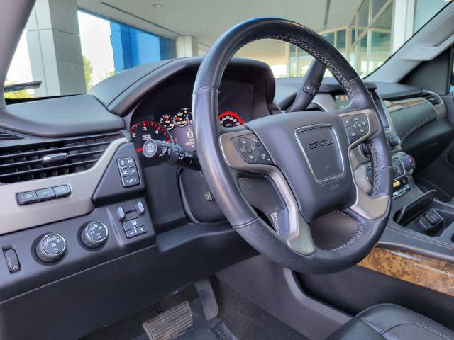 Used 2016 GMC Yukon Denali w/ Open Road Package AWD/4WD image 16