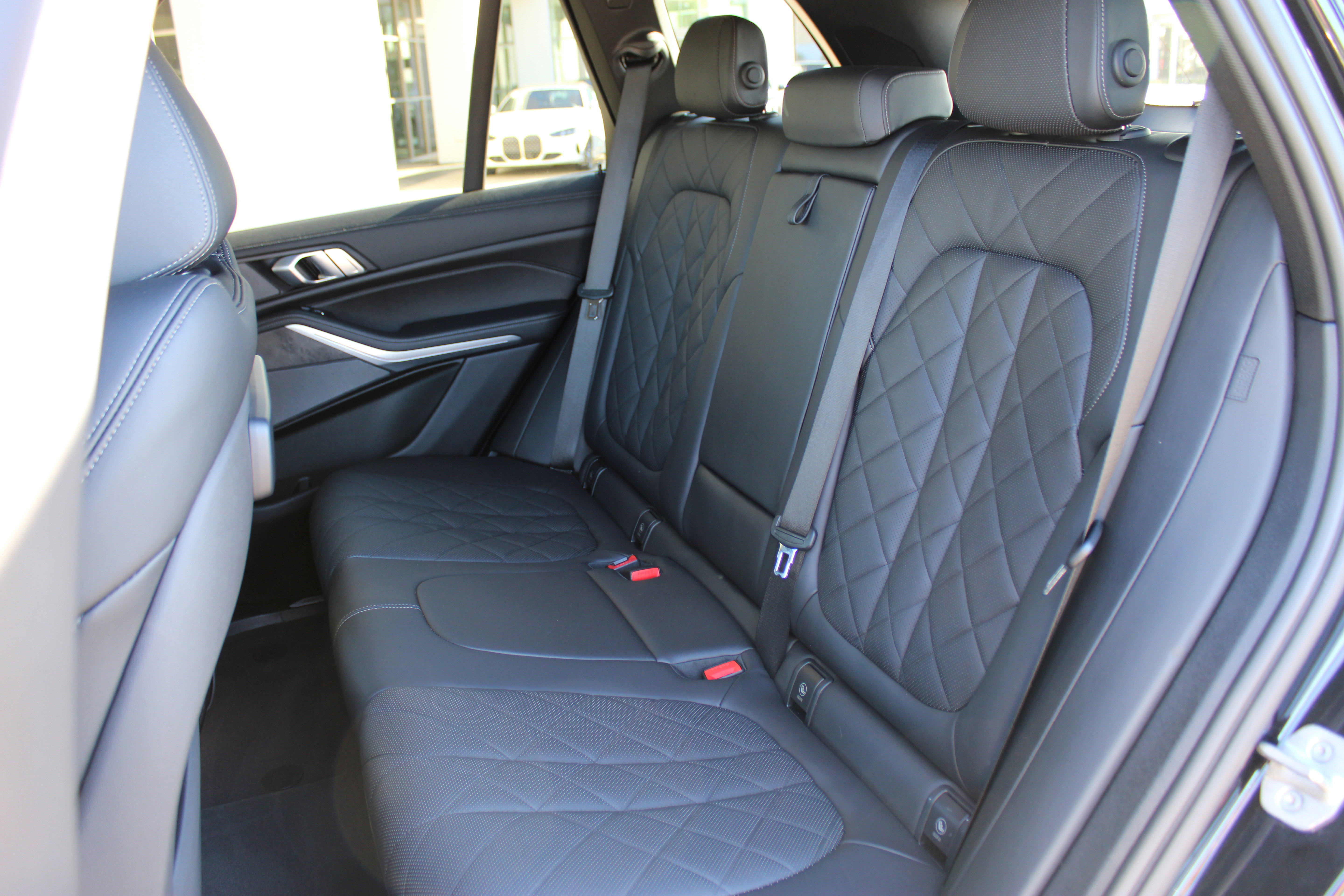 Used 2023 BMW X5 xDrive40i w/ M Sport Package image 23