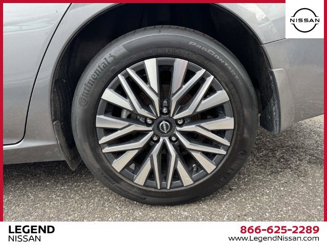 Used 2024 Nissan Altima 2.5 SV AWD/4WD image 9