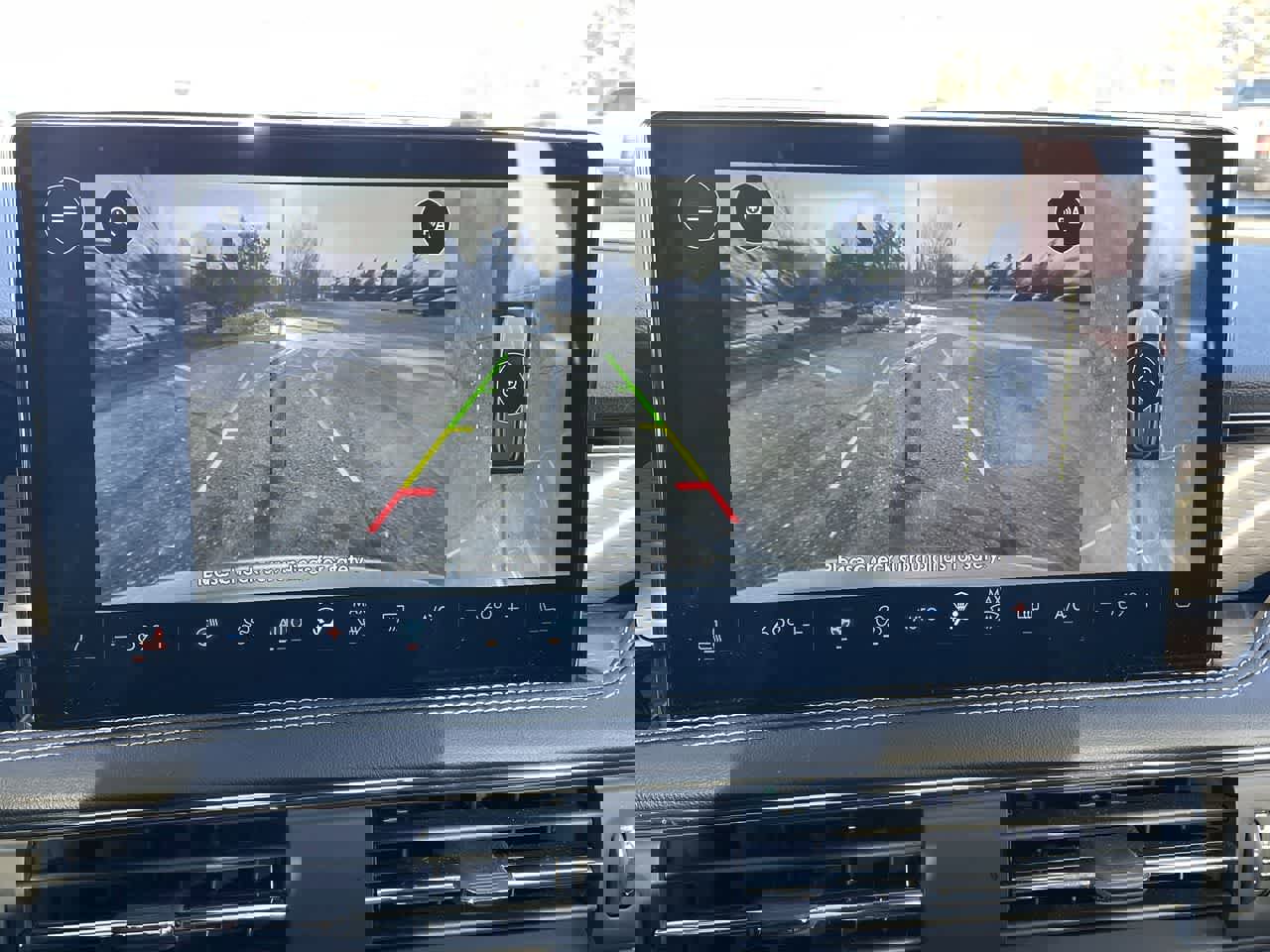 Used 2023 Lincoln Corsair Reserve w/ Equipment Group 201A image 28