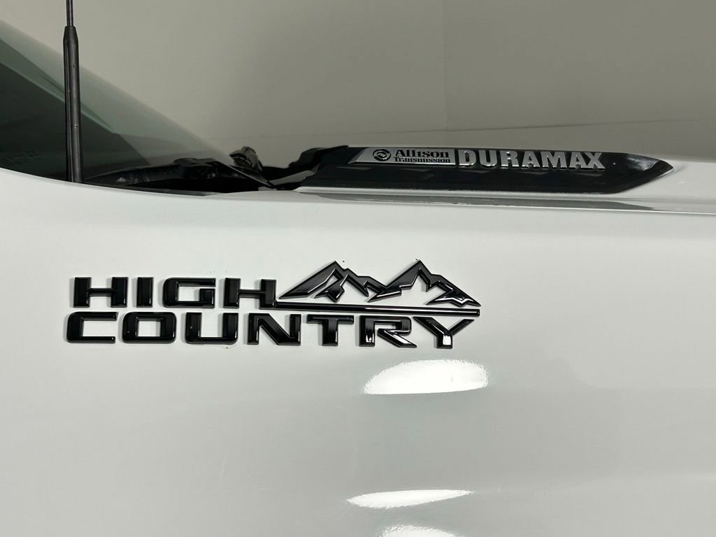 Used 2024 Chevrolet Silverado 2500 High Country w/ High Country Premium Package image 9
