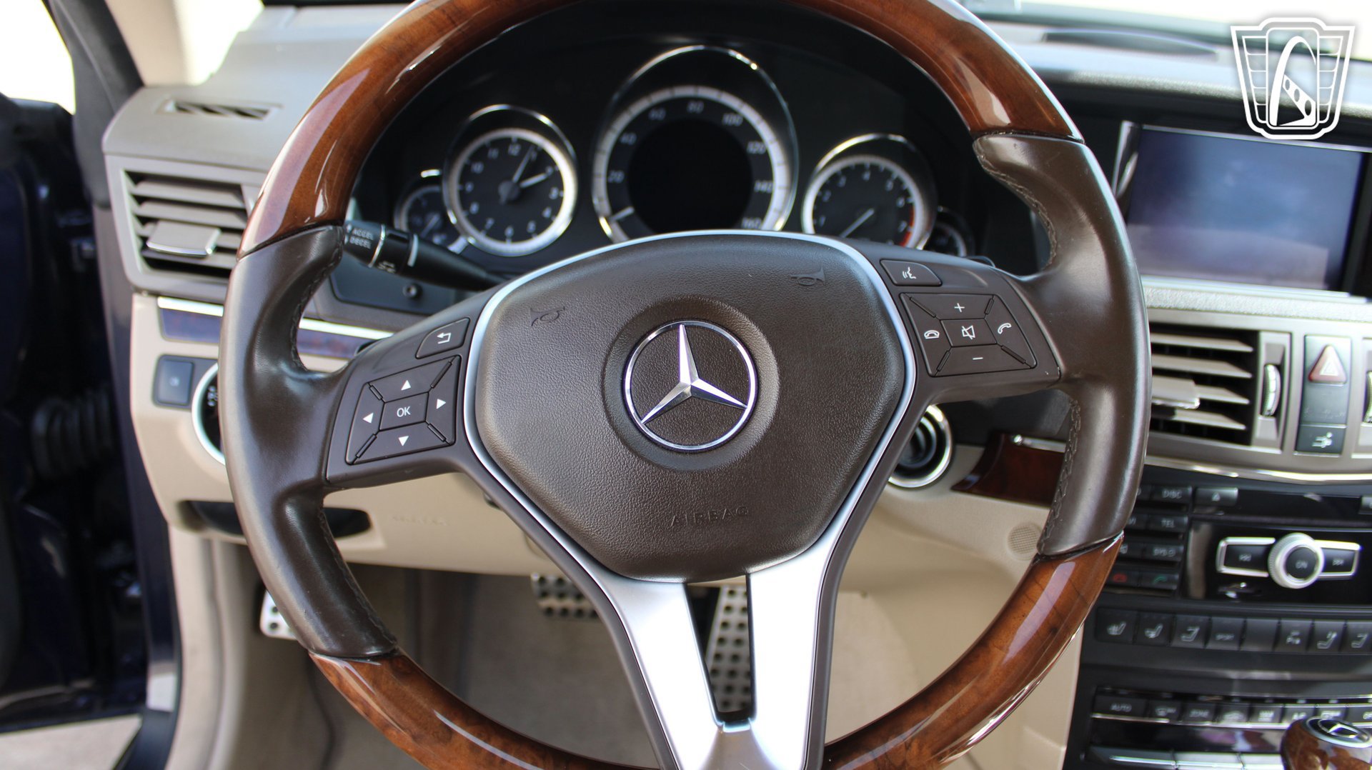 Used 2012 Mercedes-Benz E 550 Cabriolet image 9