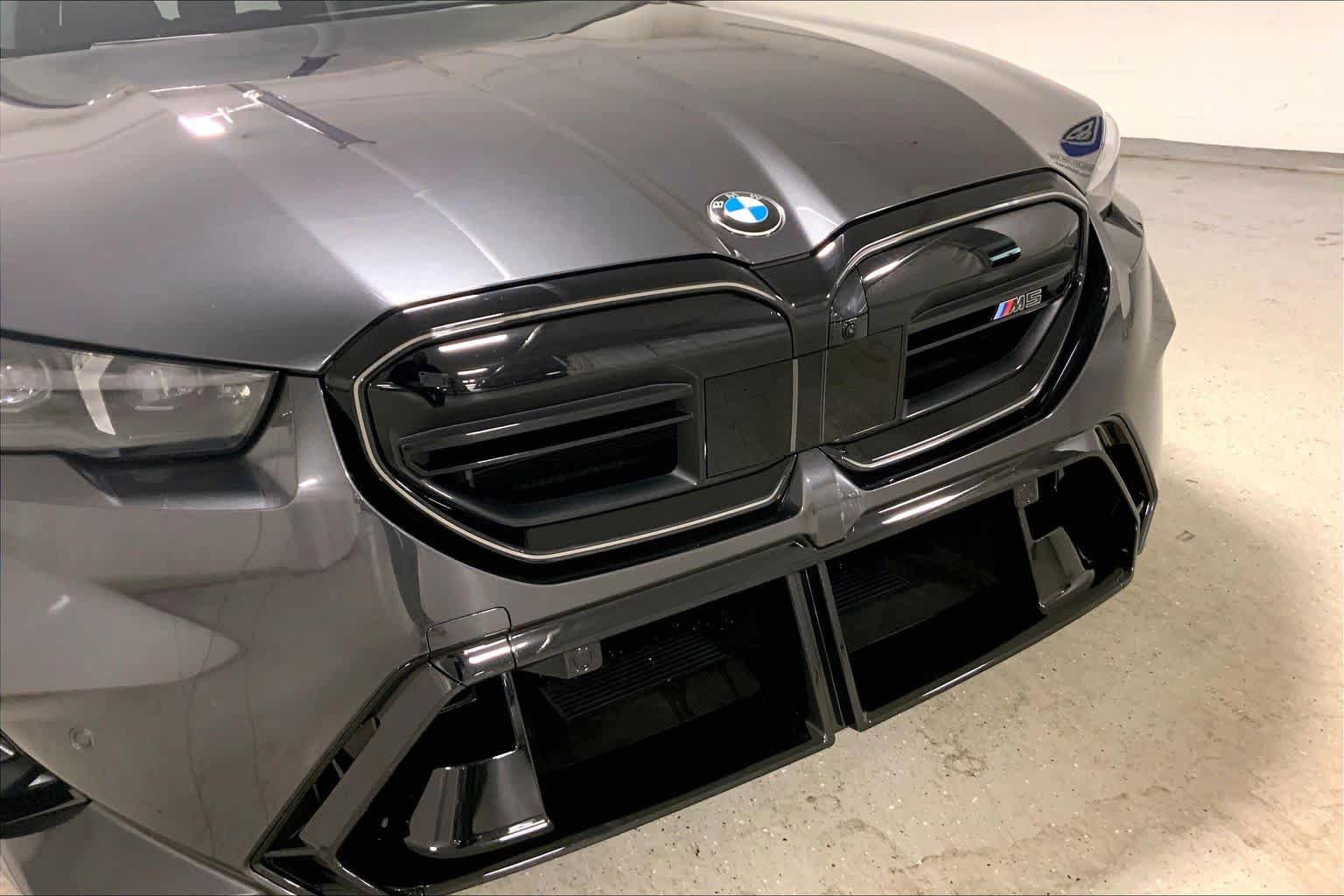 Used 2025 BMW M5 Touring w/ Executive Package AWD/4WD image 32