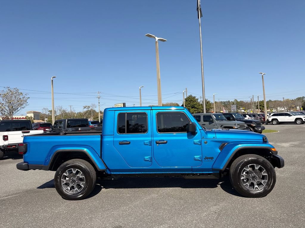 New 2026 Jeep Gladiator Sport image 2