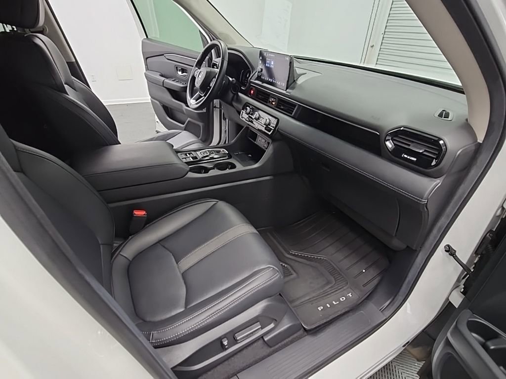 Used 2025 Honda Pilot EX-L image 38