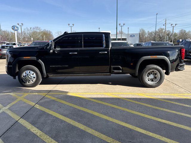 Used 2024 GMC Sierra 3500 Denali Ultimate AWD/4WD image 12
