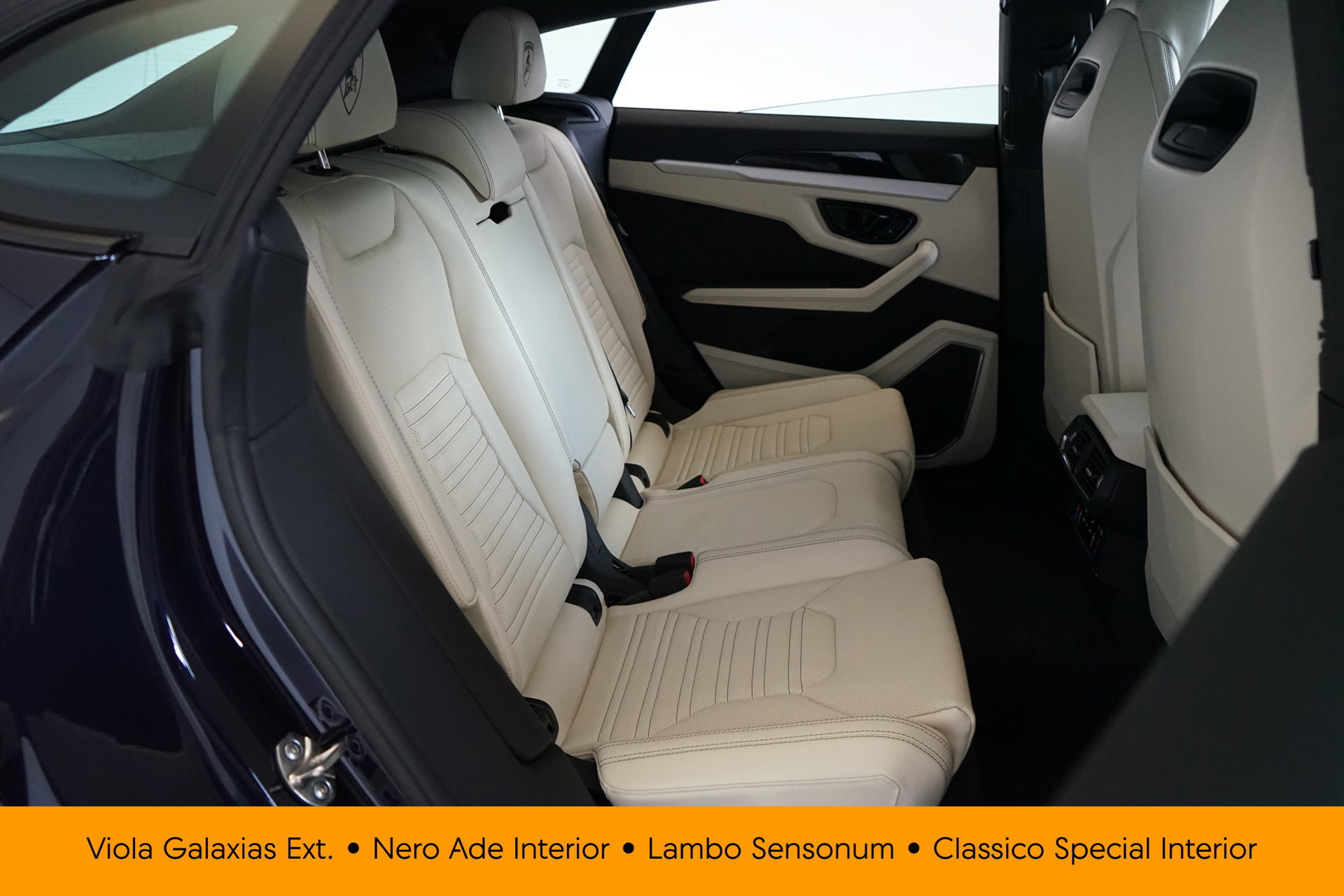 Used 2025 Lamborghini Urus SE AWD/4WD image 22