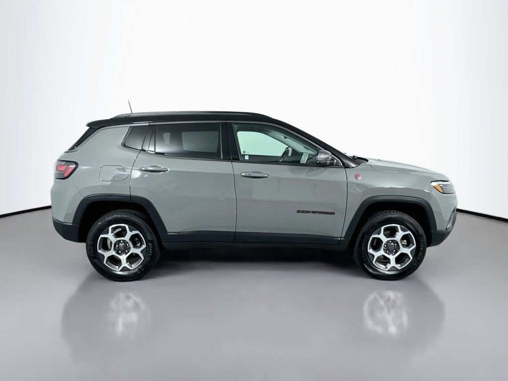 Used 2022 Jeep Compass Trailhawk w/ Trailhawk Elite Group AWD/4WD image 4