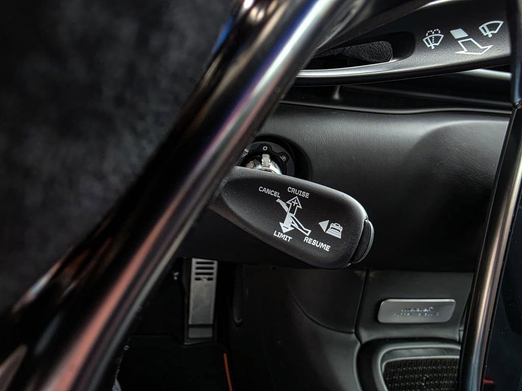 Used 2025 McLaren Artura Spider image 42