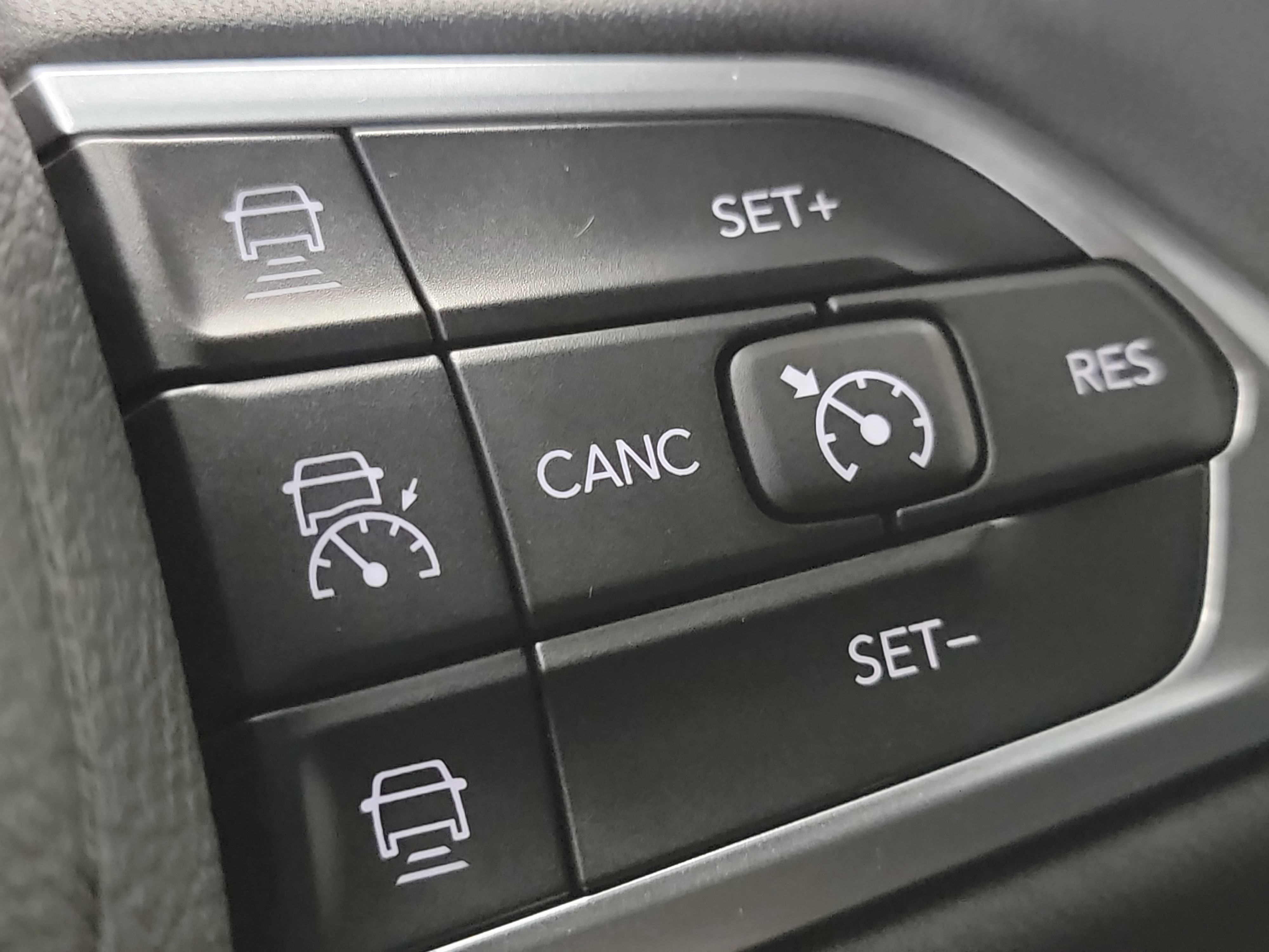 Used 2023 Jeep Compass Limited AWD/4WD image 33