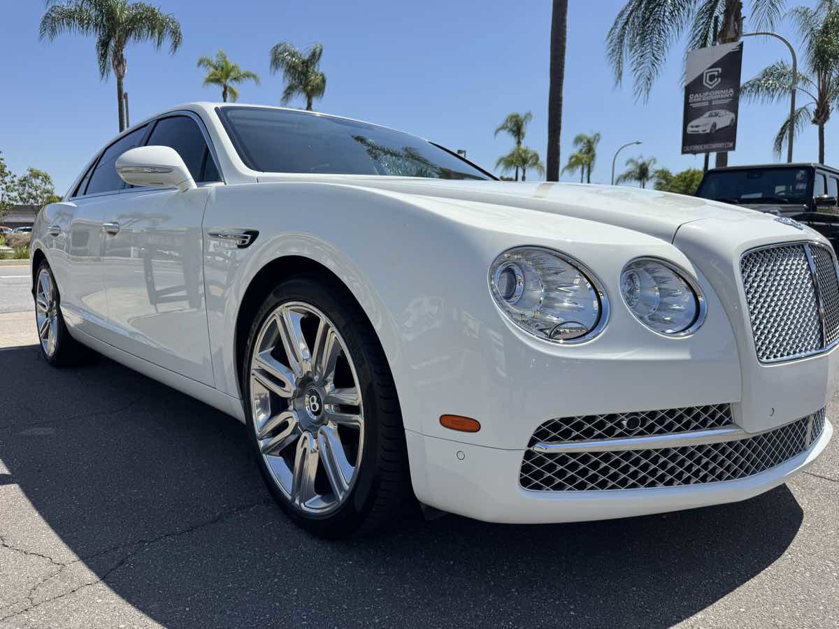 Used 2016 Bentley Flying Spur W12 image 10