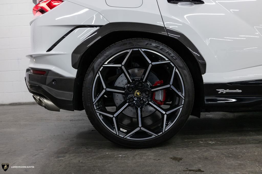 Used 2023 Lamborghini Urus Performante image 14