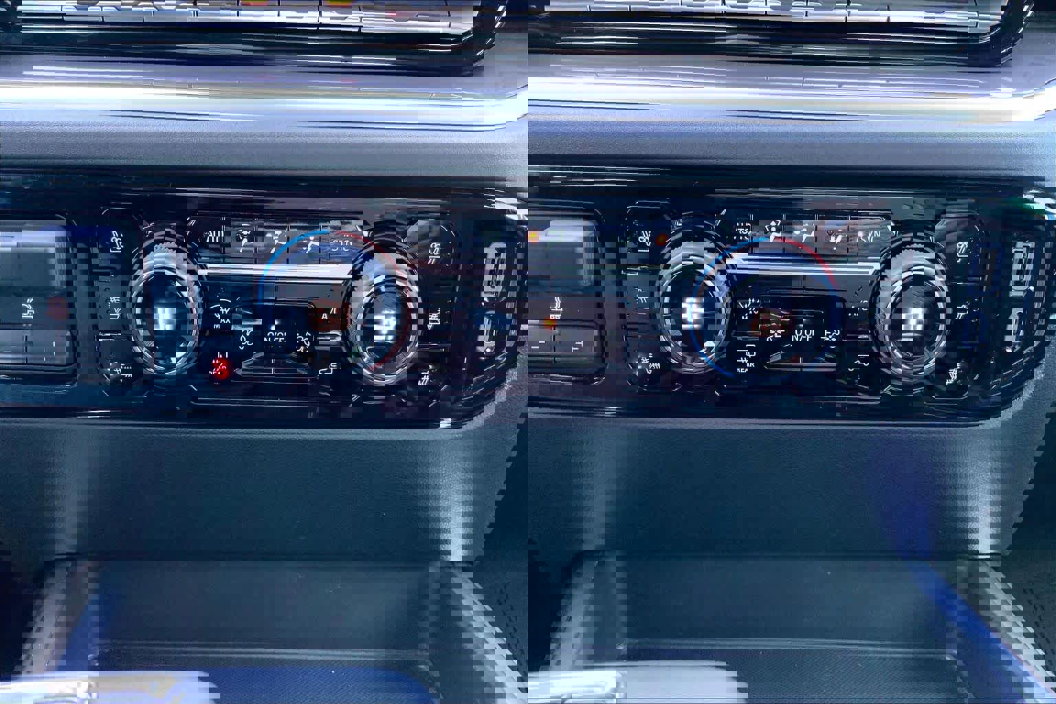 Certified 2024 Chevrolet Silverado 1500 High Country w/ Z71 Off-Road Package image 33