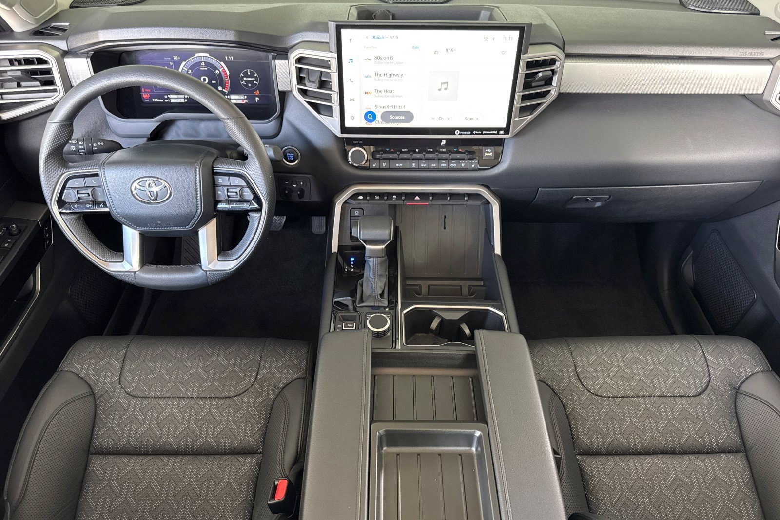 Used 2024 Toyota Tundra Limited AWD/4WD image 15