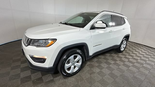 Used 2019 Jeep Compass Latitude w/ Popular Equipment Group AWD/4WD image 6
