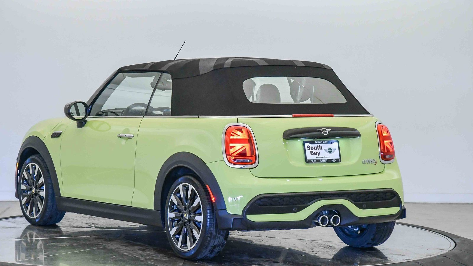 Certified 2023 MINI Cooper S image 2