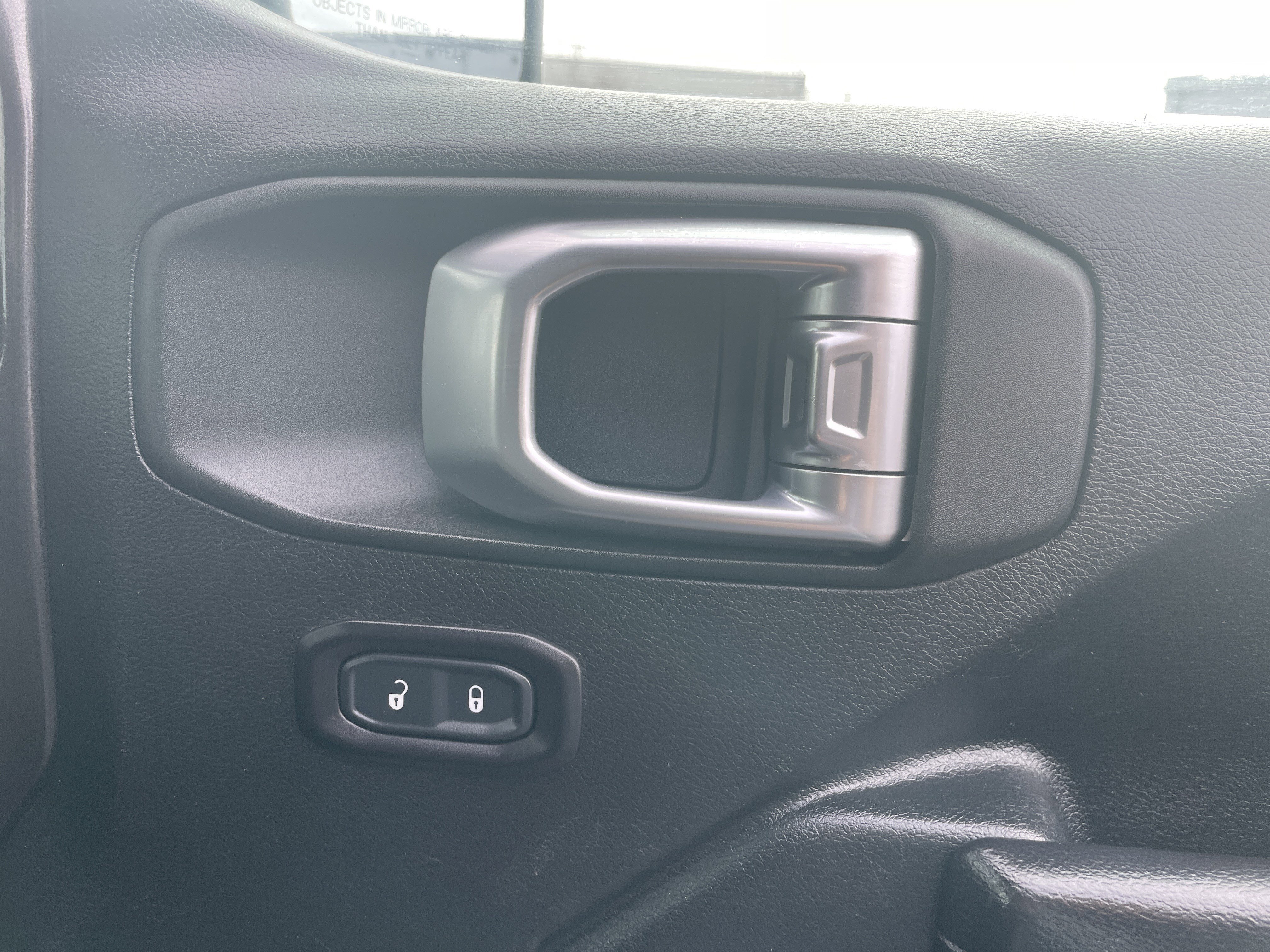 Used 2018 Jeep Wrangler Unlimited Sport S image 11