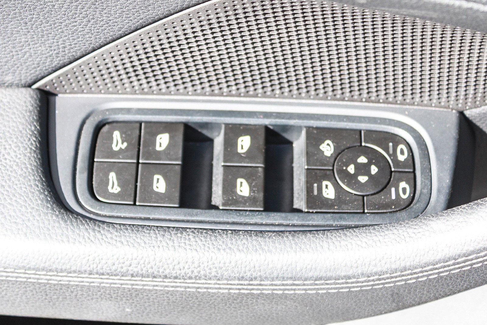 Used 2024 Porsche Panamera 4 AWD/4WD image 20