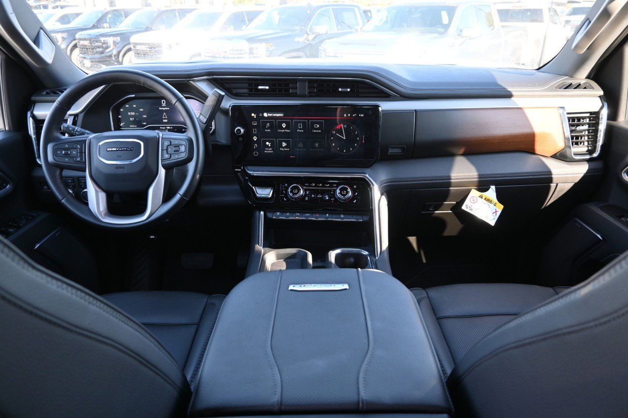 Certified 2025 GMC Sierra 2500 Denali AWD/4WD image 7