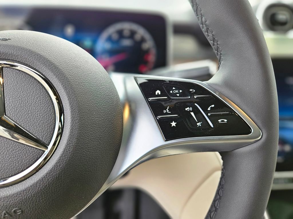New 2026 Mercedes-Benz GLC 300 4MATIC image 25