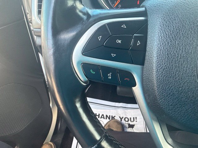 Used 2018 Jeep Grand Cherokee Altitude AWD/4WD image 15