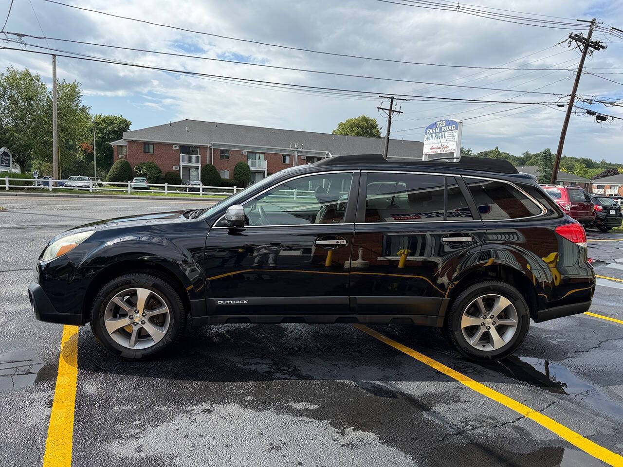 Used 2013 Subaru Outback 3.6R Limited AWD/4WD image 5