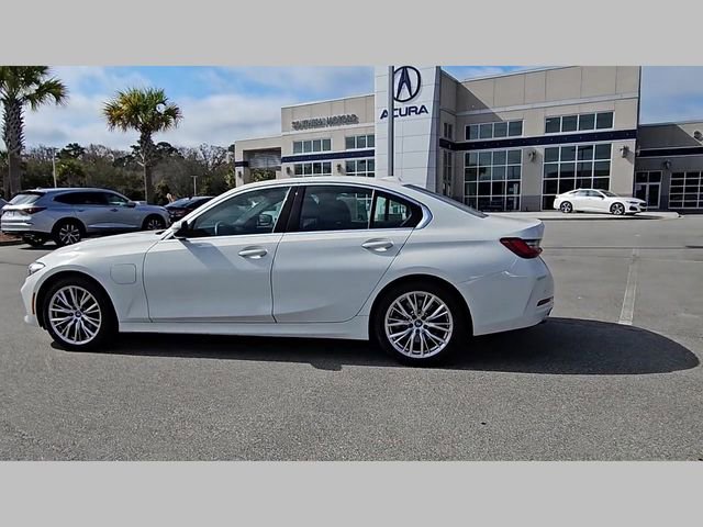 Used 2024 BMW 330e image 16