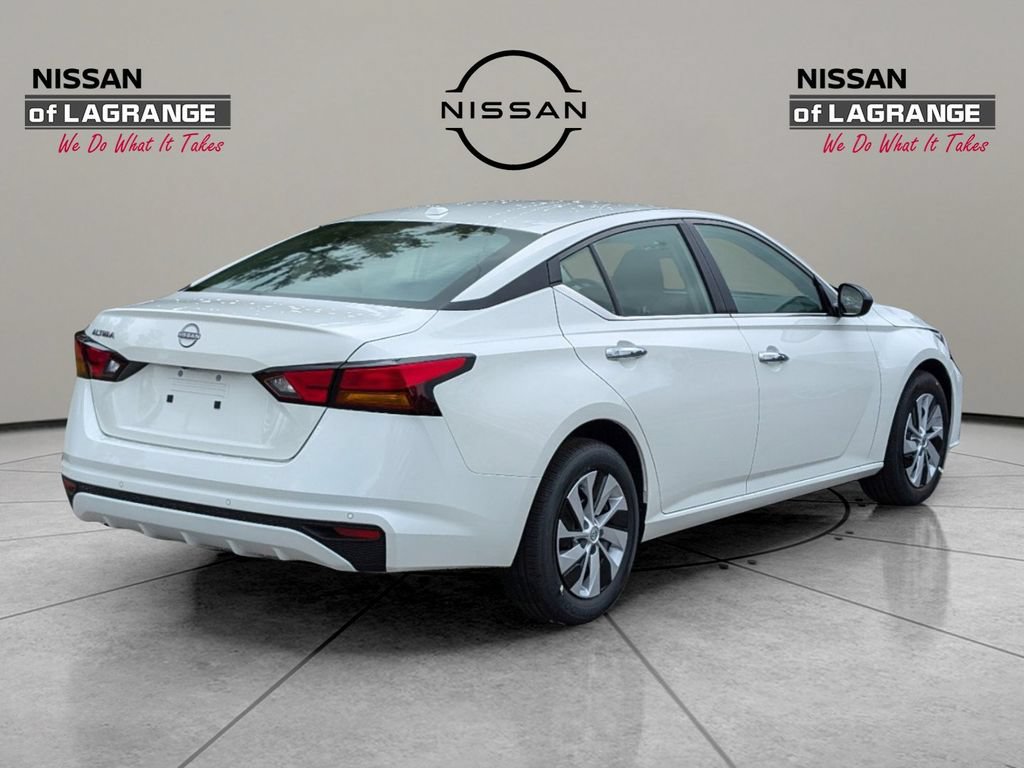 Used 2025 Nissan Altima 2.5 S FWD image 6