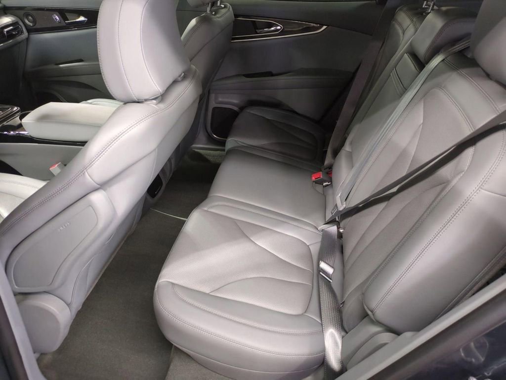 Certified 2021 Lincoln Nautilus Reserve w/ Equipment Group 201A image 27