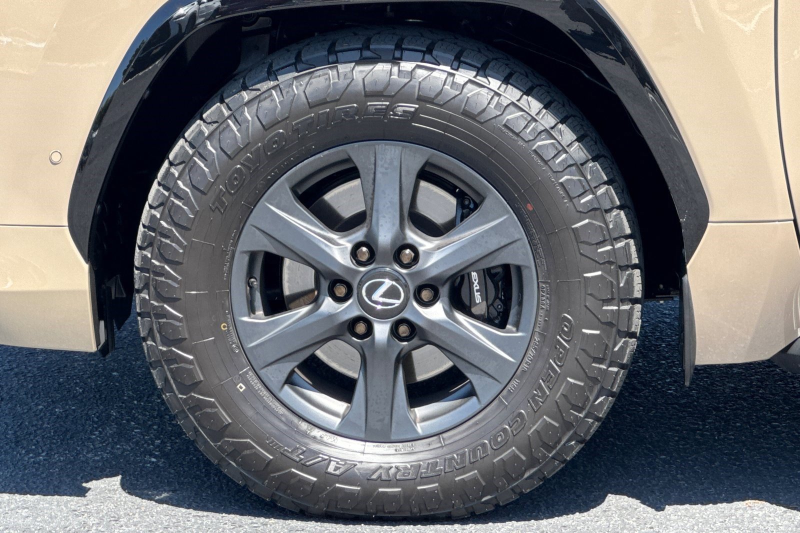 Used 2026 Lexus LX 700h Overtrail image 13