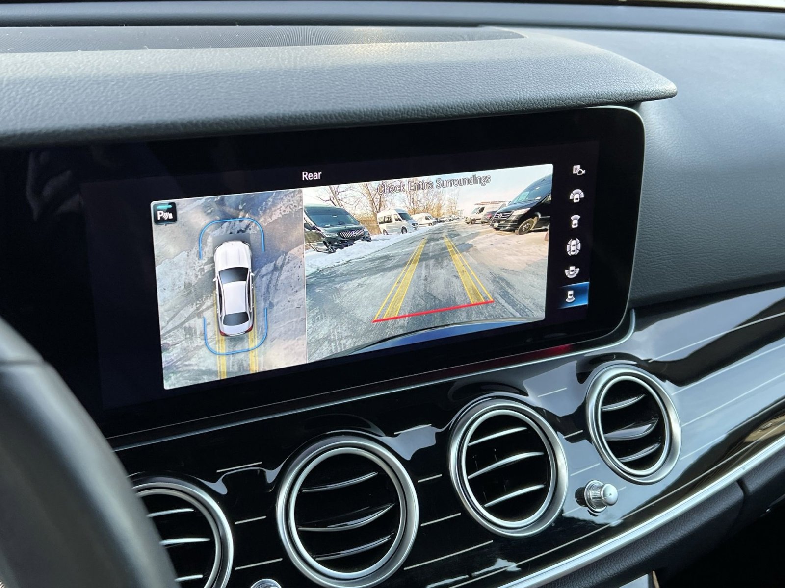 Certified 2021 Mercedes-Benz E 350 4MATIC Sedan w/ Premium Package image 17