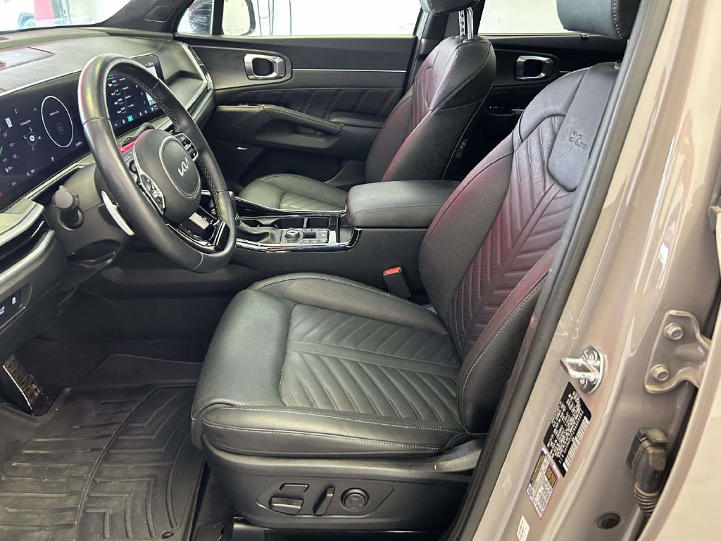 Used 2025 Kia Sorento SX Prestige AWD/4WD image 9