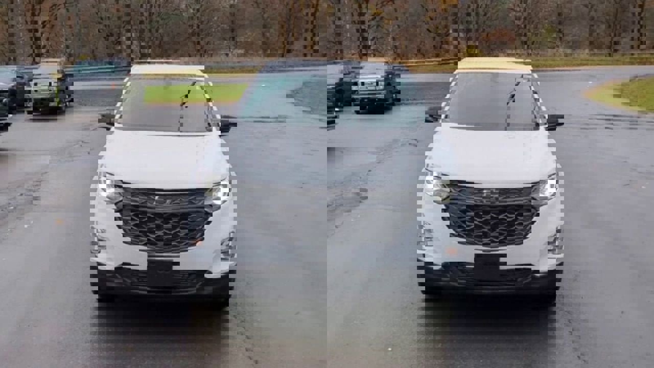 Certified 2019 Chevrolet Equinox LT w/ LPO, Blackout Package image 3