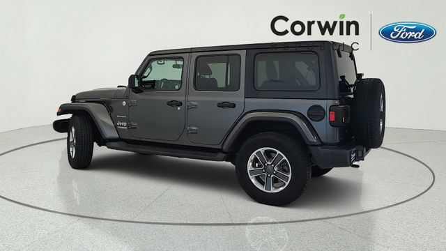 Used 2018 Jeep Wrangler Unlimited Sahara AWD/4WD image 3
