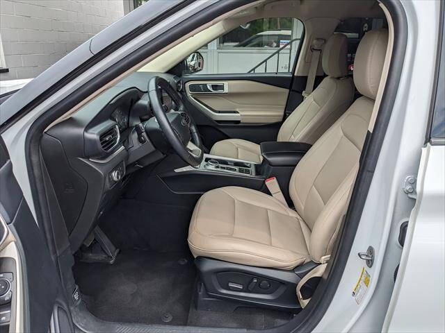 Used 2022 Ford Explorer XLT w/ Equipment Group 202A RWD image 7