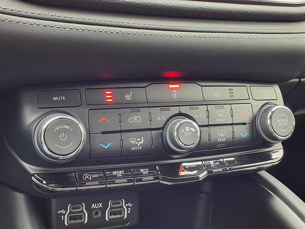 Used 2024 Dodge Durango SXT image 10