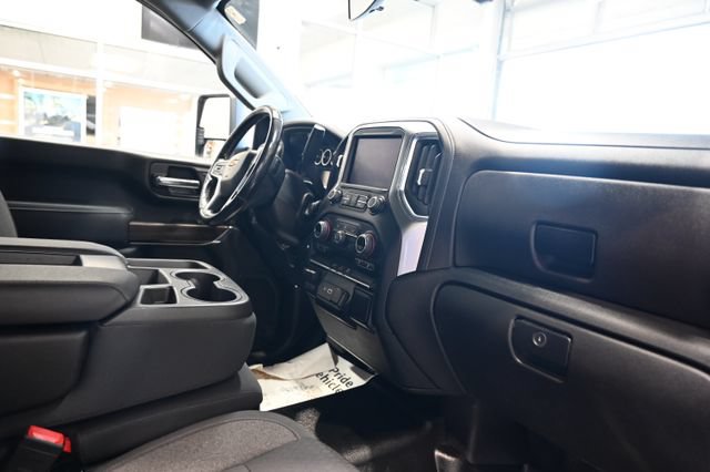 Used 2022 Chevrolet Silverado 3500 LT w/ Convenience Package AWD/4WD image 12