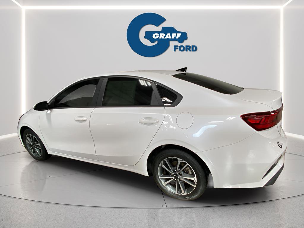 Used 2024 Kia Forte LXS FWD image 3