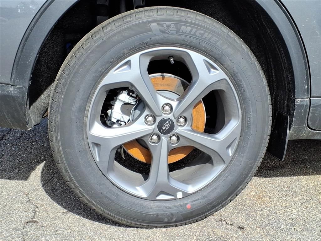 New 2026 Ford Escape ST-Line w/ Cold Weather Package AWD/4WD image 7