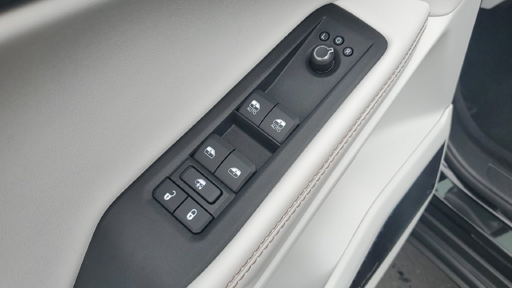 Used 2026 Jeep Cherokee Overland AWD/4WD image 24