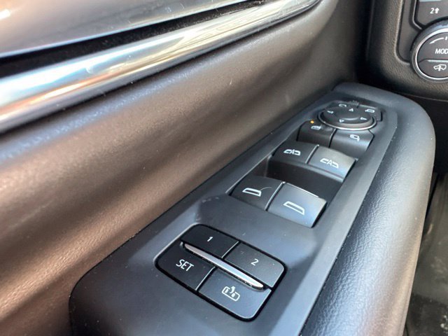Used 2023 Chevrolet Tahoe High Country AWD/4WD image 28