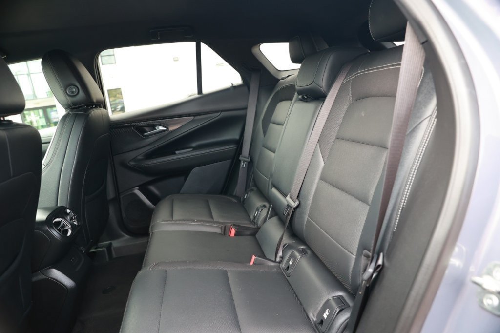 Used 2024 Chevrolet Blazer EV LT AWD/4WD image 37