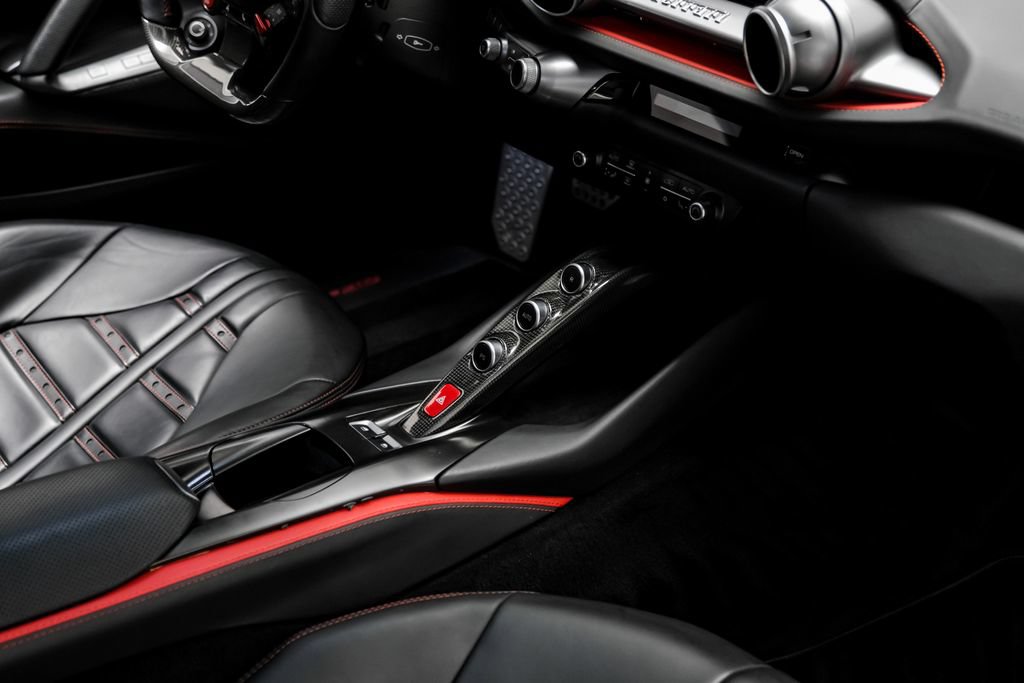 Used 2019 Ferrari 812 Superfast RWD image 25