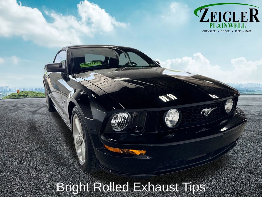 Used 2008 Ford Mustang GT RWD image 8