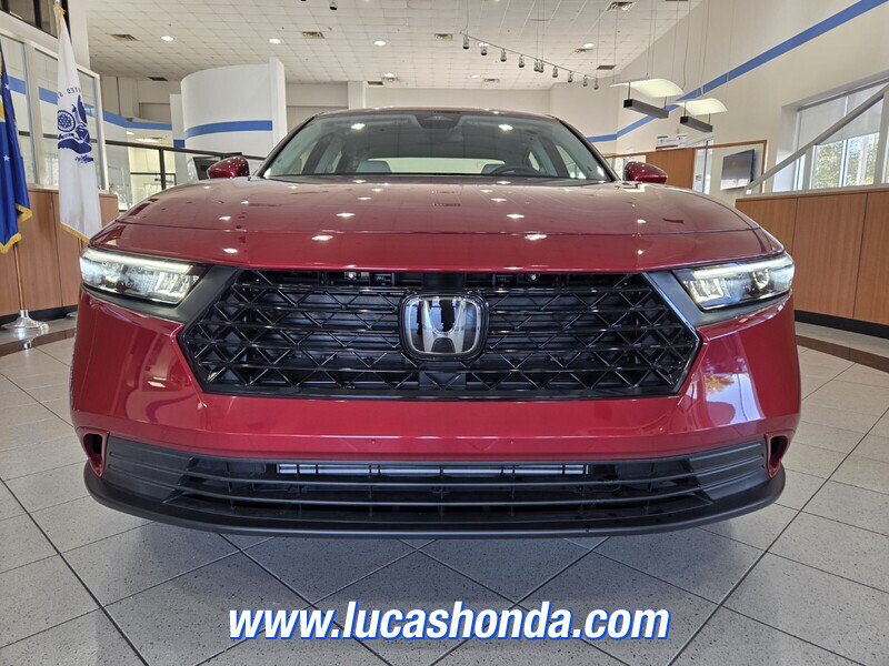 Used 2024 Honda Accord EX image 2