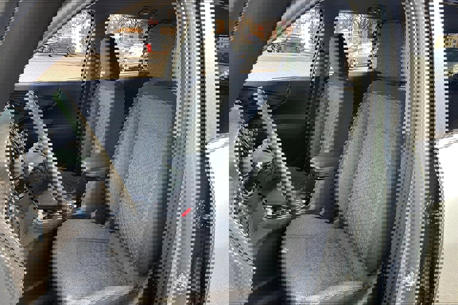 Used 2023 Chevrolet Equinox LT w/ Driver Convenience Package image 29