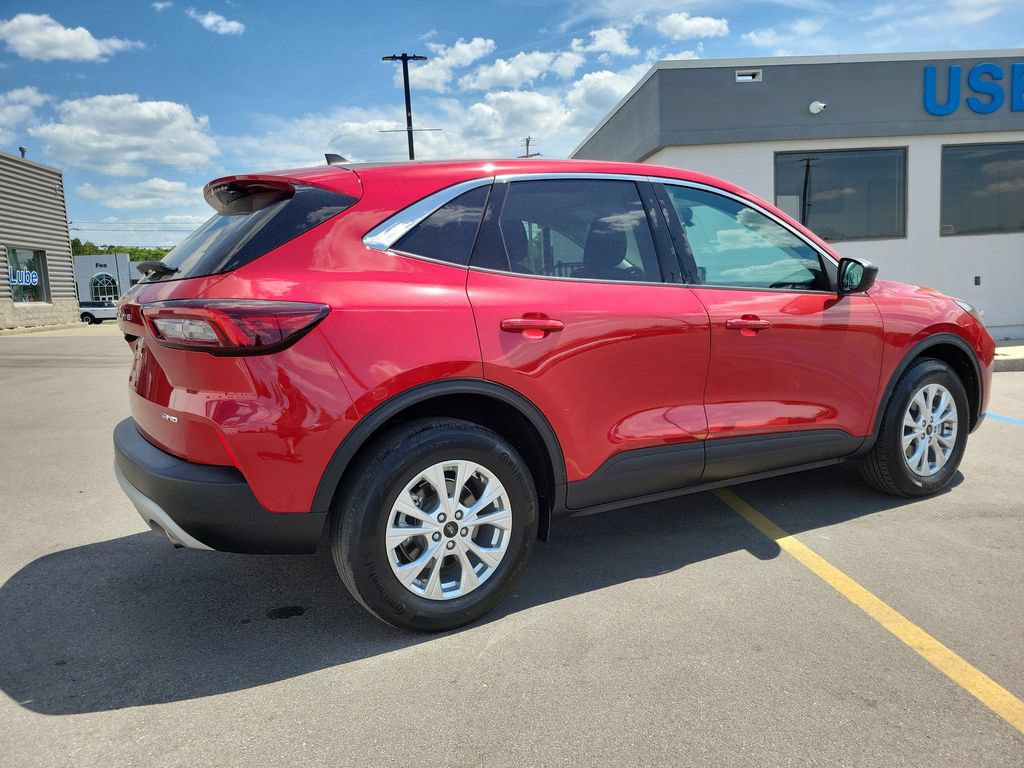 Used 2023 Ford Escape Active AWD/4WD image 4